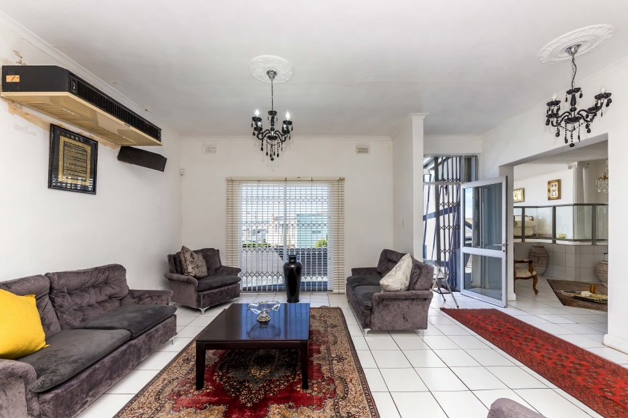 6 Bedroom Property for Sale in Walmer Estate Western Cape